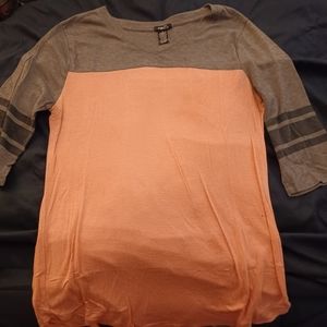 Cute 3/4 sleeve top Rue21 size Large